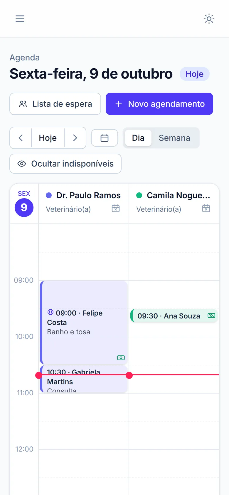 A mesma agenda no celular, com a data em destaque e os atendimentos do dia.
